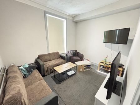 Flat 1, 37 St Michaels Road, Leeds, LS6 3AW - Photo 4
