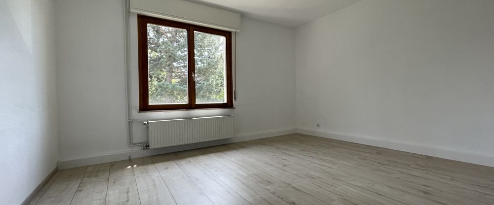 Ruhiger Nachmieter gesucht, für charmante 2 Zi.-Wohnung mit großer Dachterrasse - Photo 1