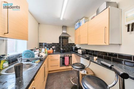 5 bedroom semi-detached house to rent - Photo 5