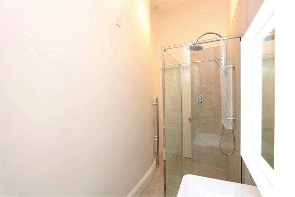 3 bedroom flat to rent - Photo 1