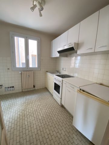 Location Appartement 3 pièces 62m² RODEZ 12000 - Photo 2