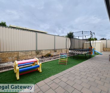 20 Kinloch Pass, AUBIN GROVE WA 6164 - Photo 5