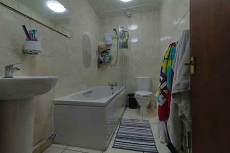 Helmsley Road, Sandyford - Photo 2