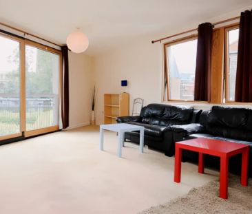 Entire Place·2B2B·Flat8·3·Benedictine Court Priory Place - Photo 1