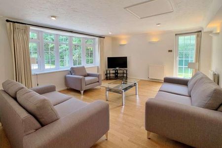 Old Avenue, West Byfleet, Surrey, KT14 - Photo 4