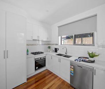 2/75 Kitchener Street, Broadmeadows VIC 3047 - Townhouse For Rent |... - Photo 3