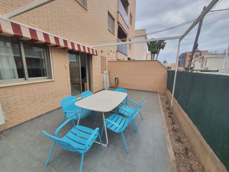 Flat in Alicante, for rent - Photo 5