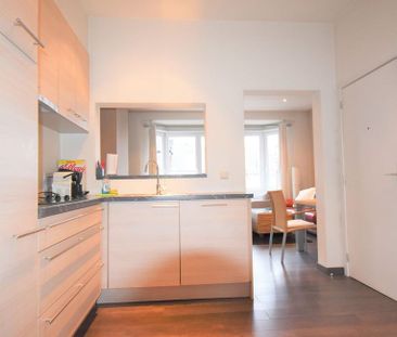 Appartement te huur in Antwerpen voor € 920 met 1 slaapkamer - Photo 2