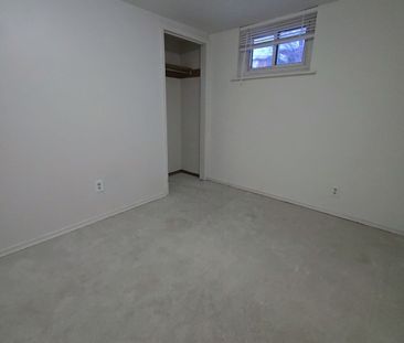 For Lease - 43 Tordale Crescent Unit# Lower, Toronto, Ontario - Photo 4