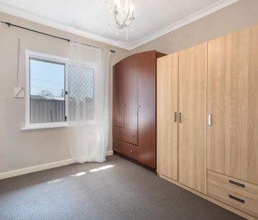 247B Grand Promenade - Photo 2