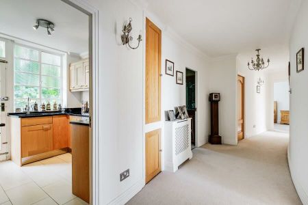 3 Bedroom Flat To Let - Photo 3