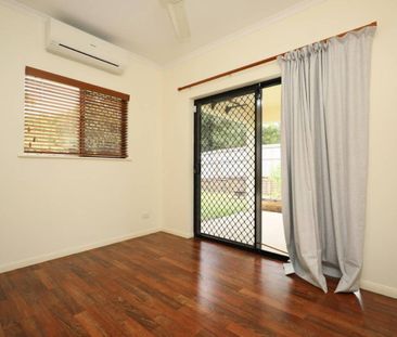 Fully Airconditioned - No Carpet - Rear Access - Large Corner Block - Photo 1