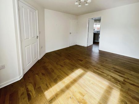 3 bedroom semi-detached house to rent - Photo 2