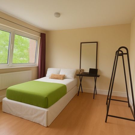 Room in a Shared House, Gilbertson House, E14 - Photo 4
