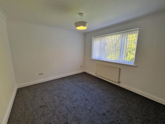 5 bedroom detached house to rent - Photo 1