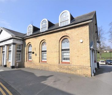 2 bedroom ground floor maisonette to rent - Photo 2