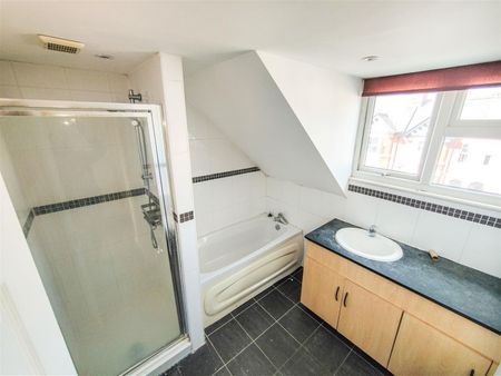 2 BED Apartment To rent - Photo 4