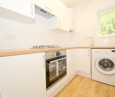 2 bedroom maisonette to rent - Photo 4