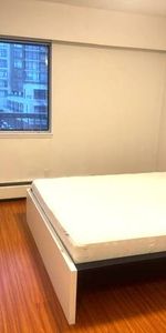 Unbeatable Richmond Center 2 bedroom 1.5 bathroom for rent - Photo 4