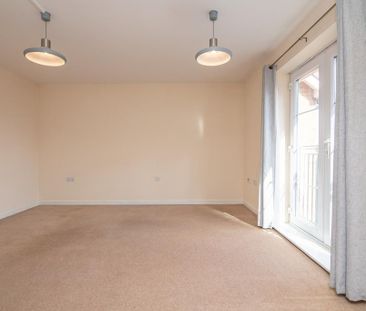 2 bedroom flat to rent - Photo 6