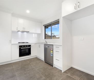 3/10 Burden Street, Springvale - Photo 5