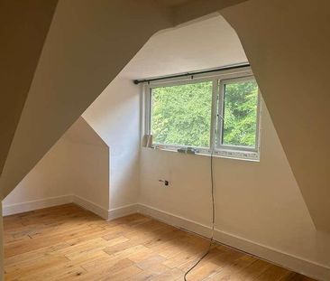 Bath Road, Knowl Hill, RG10 - Photo 1