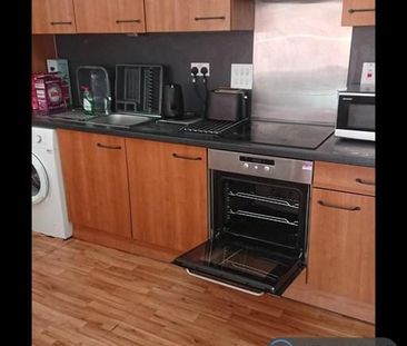 3 bedroom terraced house to rent - Photo 5