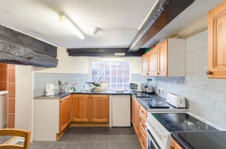 1 bedroom in a house share to rent - Photo 4