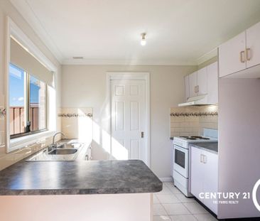 Renovated 3 Bedroom Home! - Photo 6