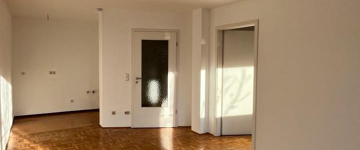 Helle 2-Zimmer-Wohnung im Herzen von Traunreut - zentral - Photo 1