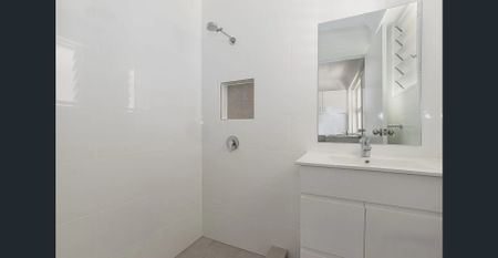 Fresh, Low-Maintenance Living in a Convenient Rosslea Location! - Photo 4