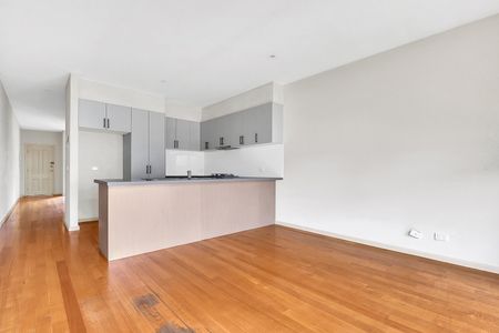 4/126-128 Glenlyon Road, Brunswick VIC 3056 - Photo 4