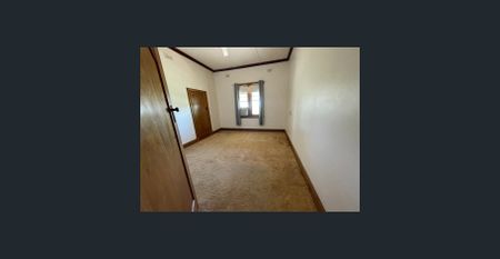 Charming 3-Bedroom Home - Photo 2