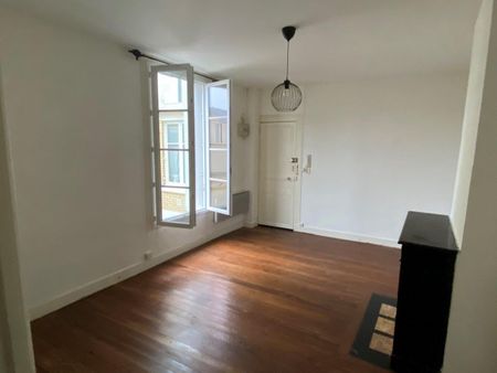 Location Appartement 2 pièces 41m² SAUMUR 49400 - Photo 2