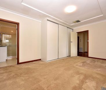7 Finlayson Street, Forest Hill - Photo 2