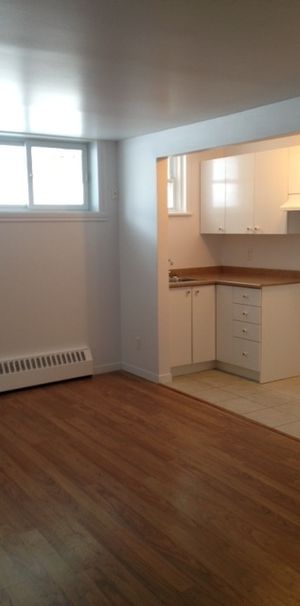 Logement 3 1/2, Libre 1er Juillet - Photo 1