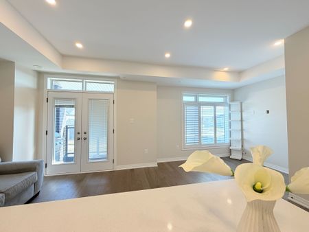 For Lease - 22 Esquire Way, Whitby, Ontario - Photo 3