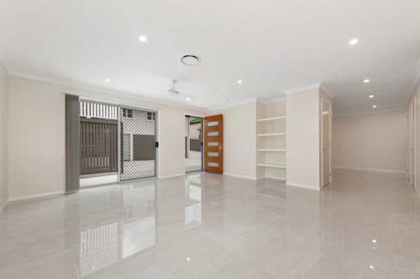 Executive Luxury Living Just 7km from Brisbane CBD - Photo 1