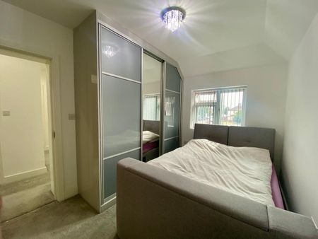 5 Bed Semi-Detached House, Fairmead Road, CR0 - Photo 5