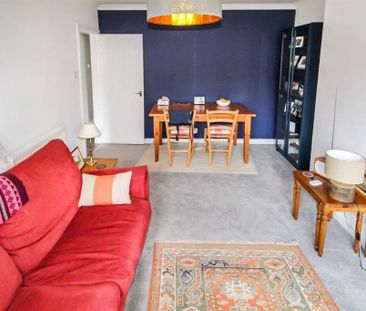 2 bedroom maisonette to rent - Photo 2