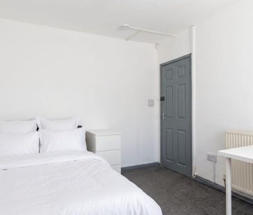 5 bedroom terraced house to rent - Photo 5
