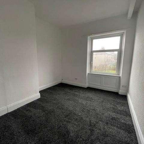 Campbell Street, Queensbury, BD13 - Photo 1