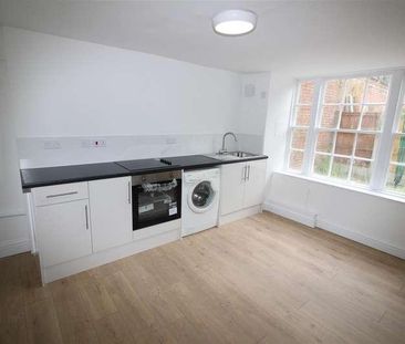 Market End, Coggeshall, CO6 - Photo 3
