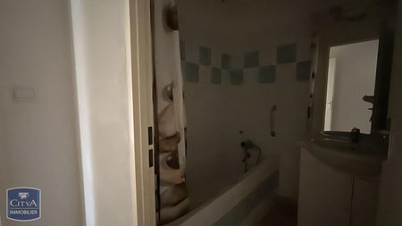 Location Appartement 2 pièces 45m² BAGNOLS SUR CEZE 30200 - Photo 4