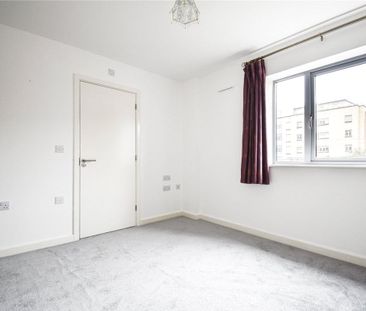 Superbly presented 2 bedroom fifth floor apartment for rent in Camb... - Photo 3