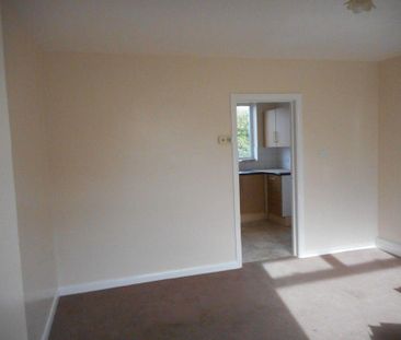 2 bedroom semi-detached house to rent - Photo 2