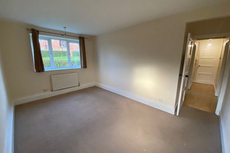 Lingfield Walk - Photo 2