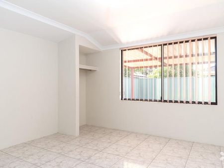 27 Lombe Gardens - Photo 5