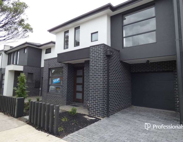 Modern Townhouse in Heart of Carnegie - Photo 1