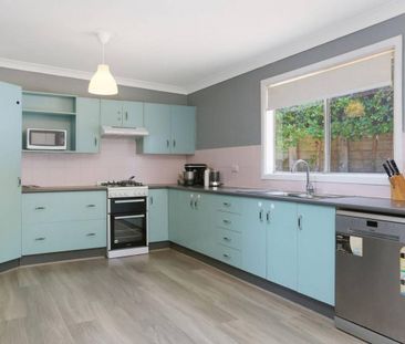 Spacious 4 Bedroom Home with District View - Photo 4